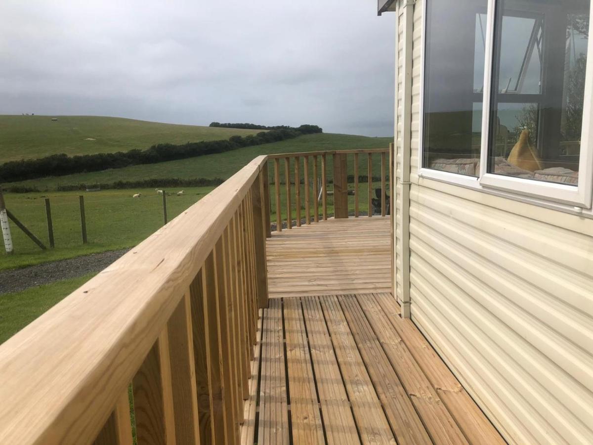 Captivating 2-Bed Static Caravan In Holyhead Llanfachraeth 외부 사진
