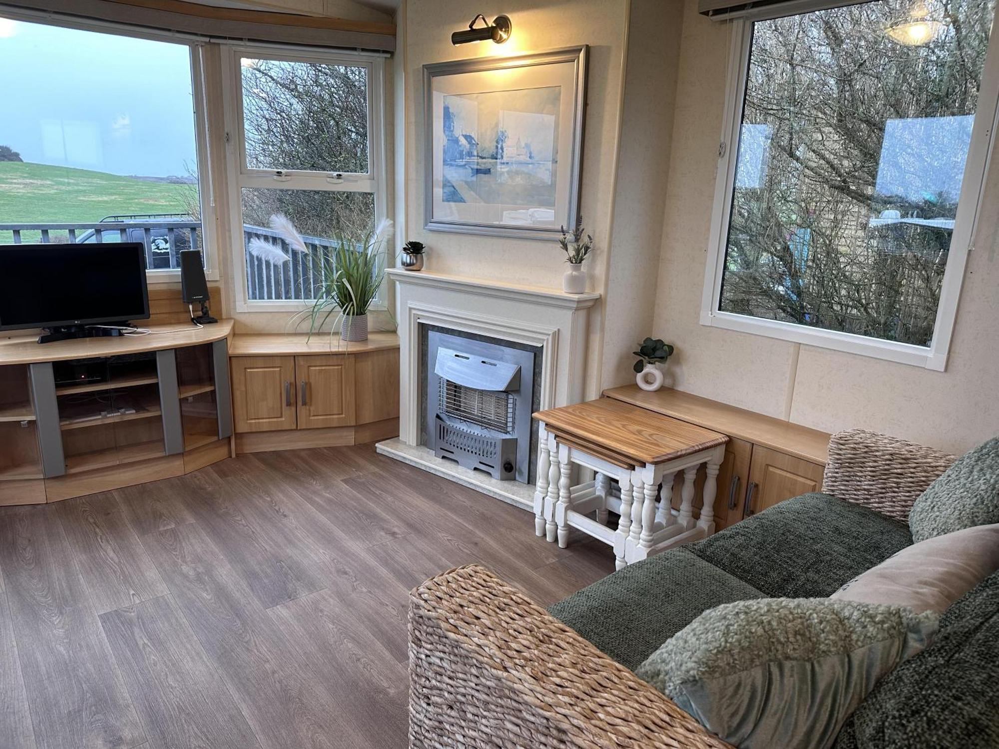 Captivating 2-Bed Static Caravan In Holyhead Llanfachraeth 외부 사진